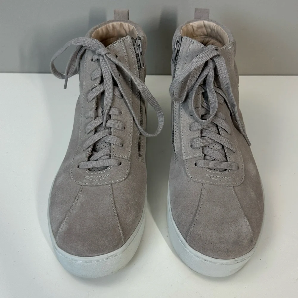 Vionic Jenning Light Gray Suede High‎ Top Athletic Shoe Sneaker Women's Size 8